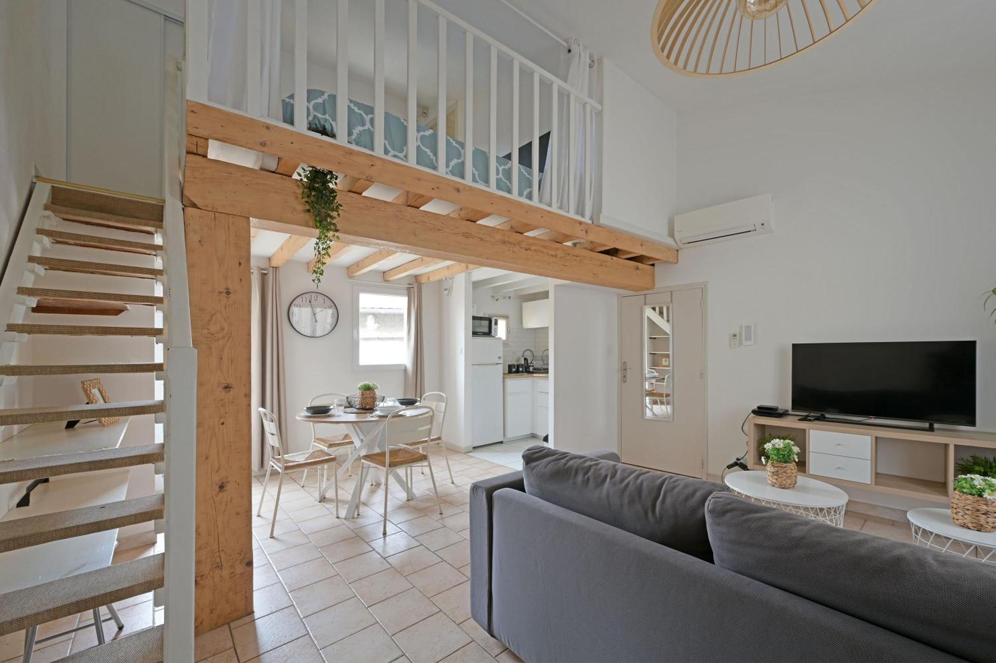 Nouveau - La Tour Des Teinturiers - Balcon - Wifi Avignon Extérieur photo